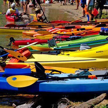 How to Kayak in The Winter: Must-haves and Need-to-Knows